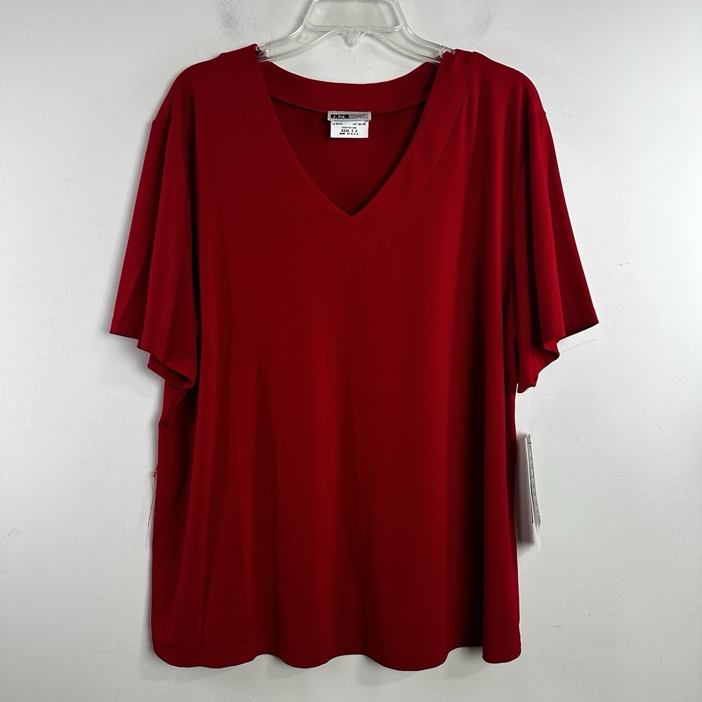 IN Studio Woman Plus Red Liquid Knit Split Neck Top Tunic 2X Short Sleeve New